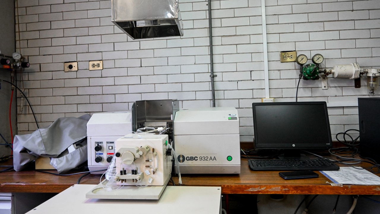 Equipo de absorción atómica